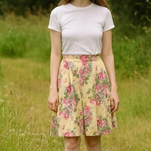 Vintage 80s Susan Bristol Floral High Waisted  Cottagecore Shorts  M